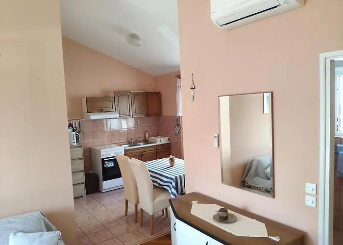 Apartment & Rooms Nora