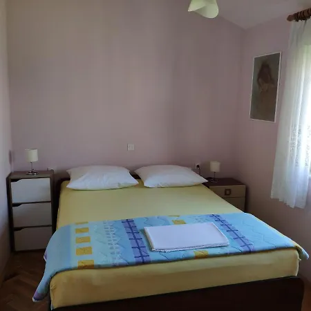 Apartment & Rooms Nora Rab Town Exterior photo