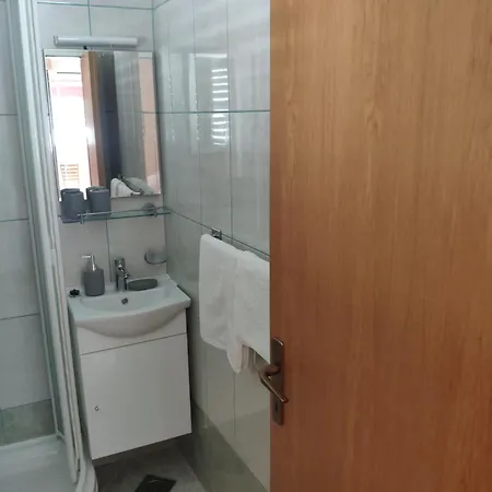 Apartment & Rooms Nora Rab Town Exterior photo