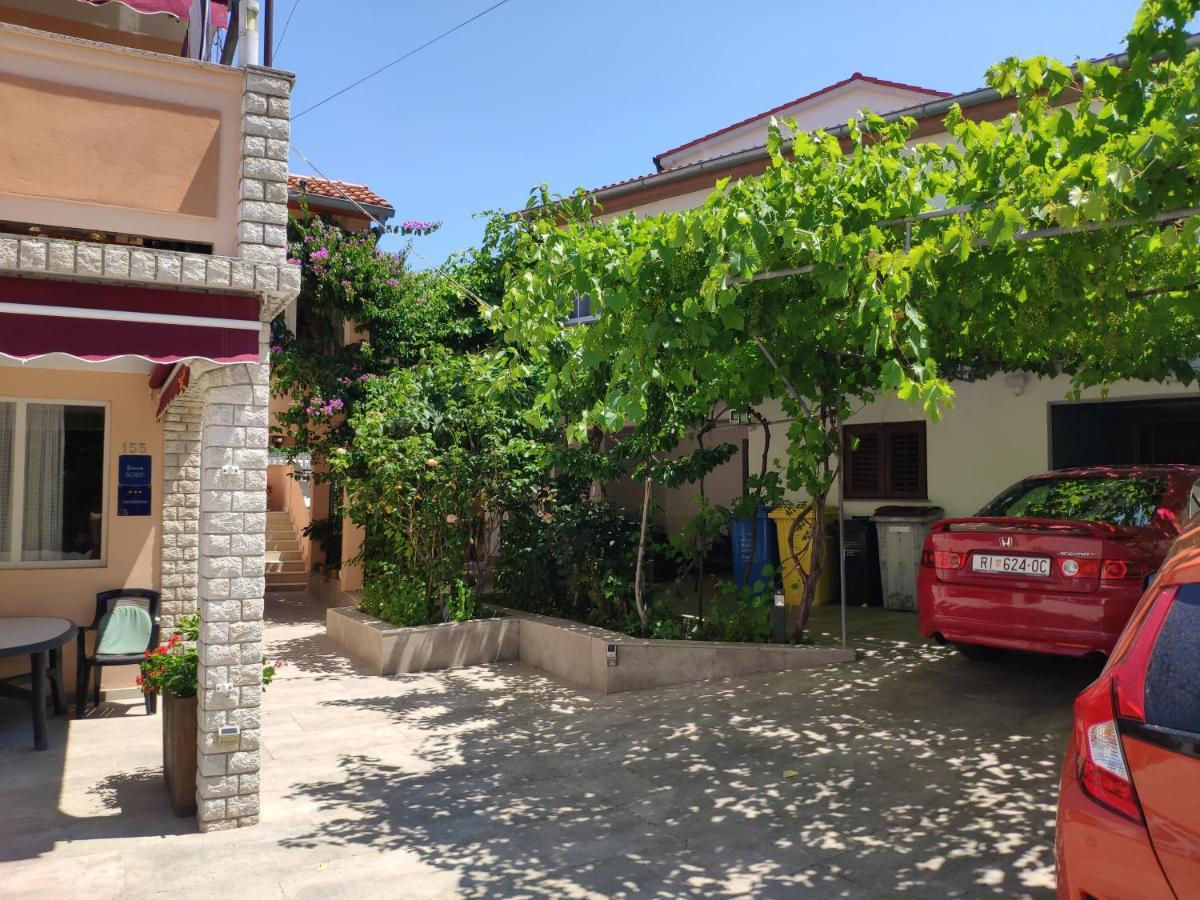 & Nora Apartman *