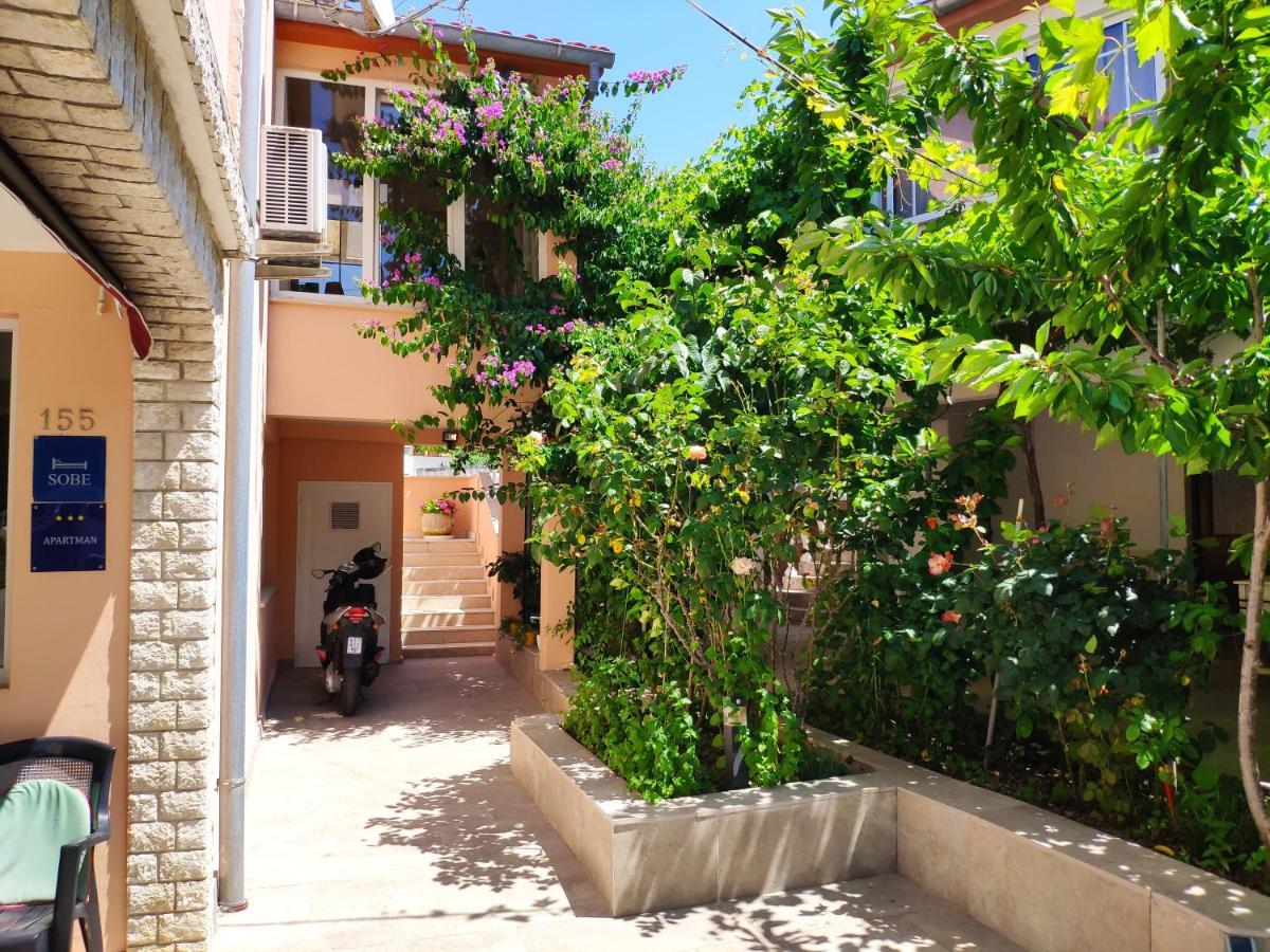 & Nora Apartman *